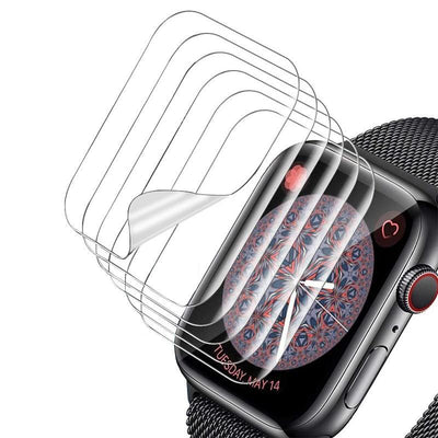 Apple Watch mit schwarzem Armband und einem Stapel durchsichtiger Displayschutzfolien darauf